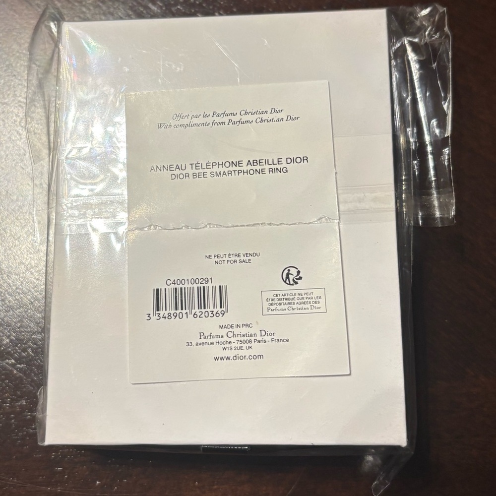 Dior Cell Phone Ring Holder NWT - Picture 3 of 15